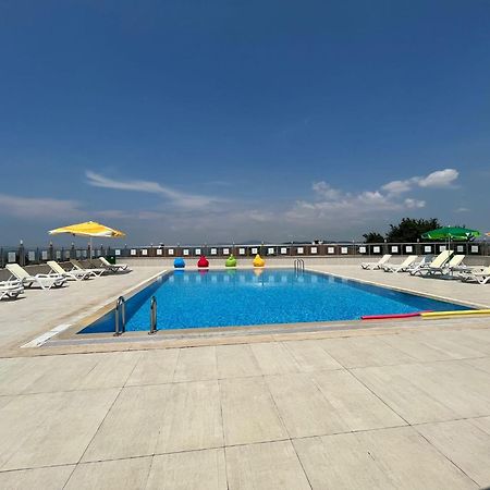 Double Royal Hotel Коджаели Екстериор снимка