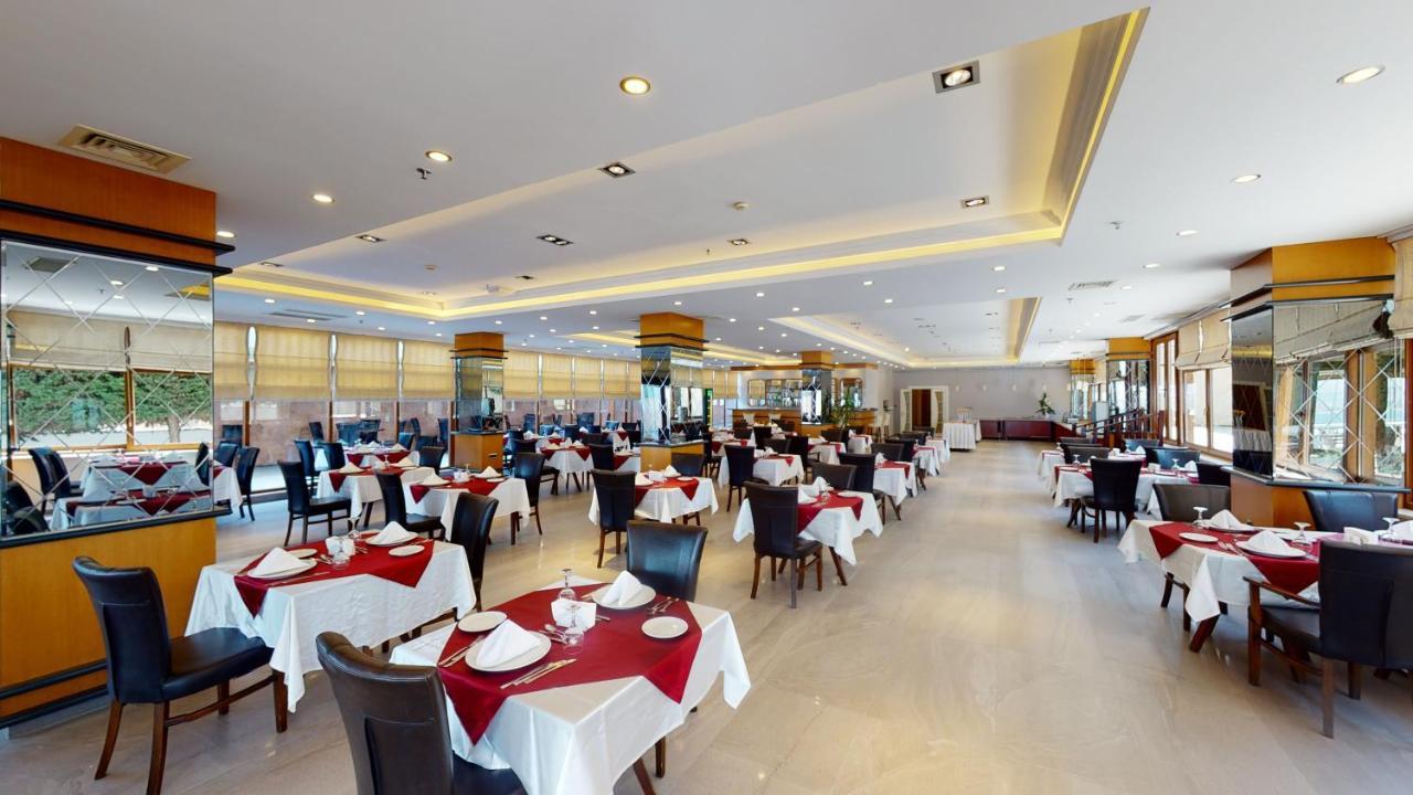 Double Royal Hotel Коджаели Екстериор снимка