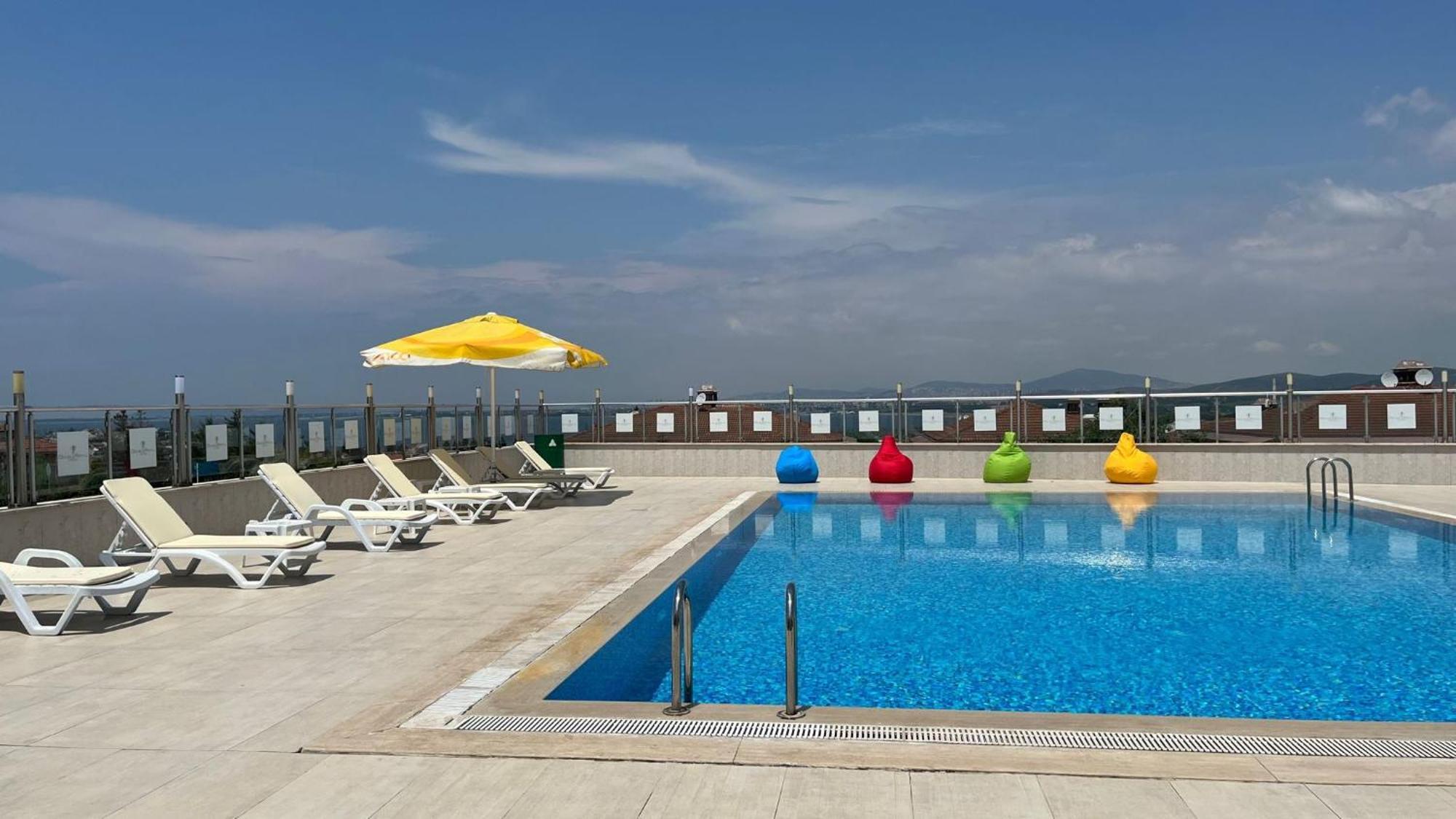 Double Royal Hotel Коджаели Екстериор снимка