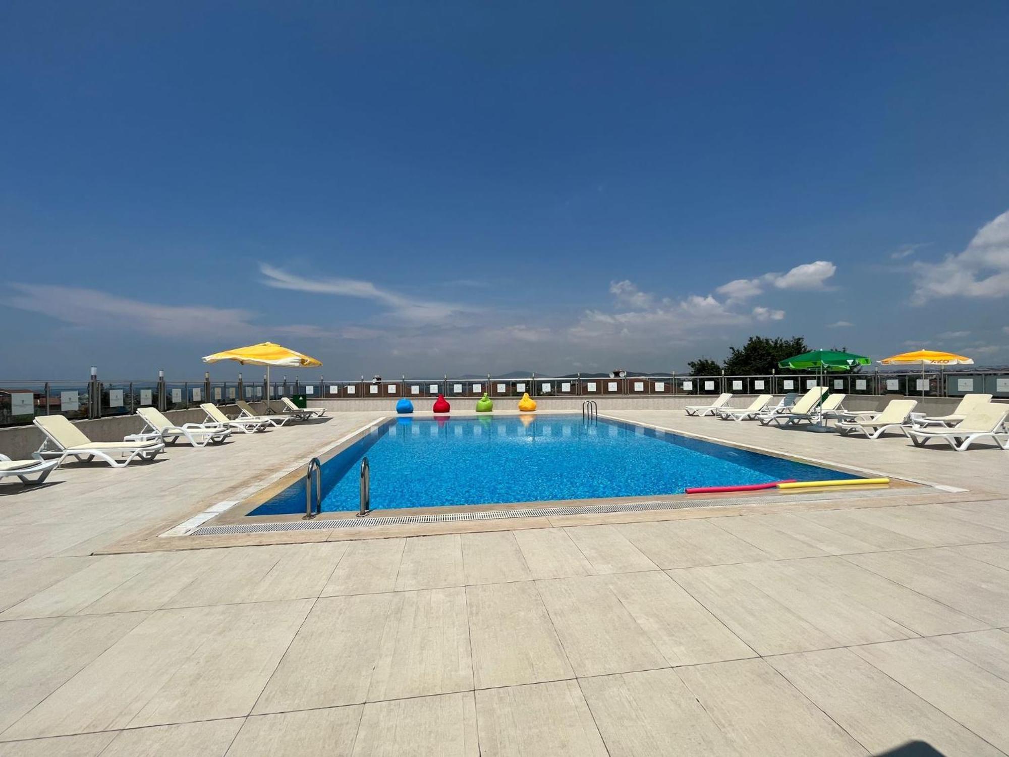 Double Royal Hotel Коджаели Екстериор снимка